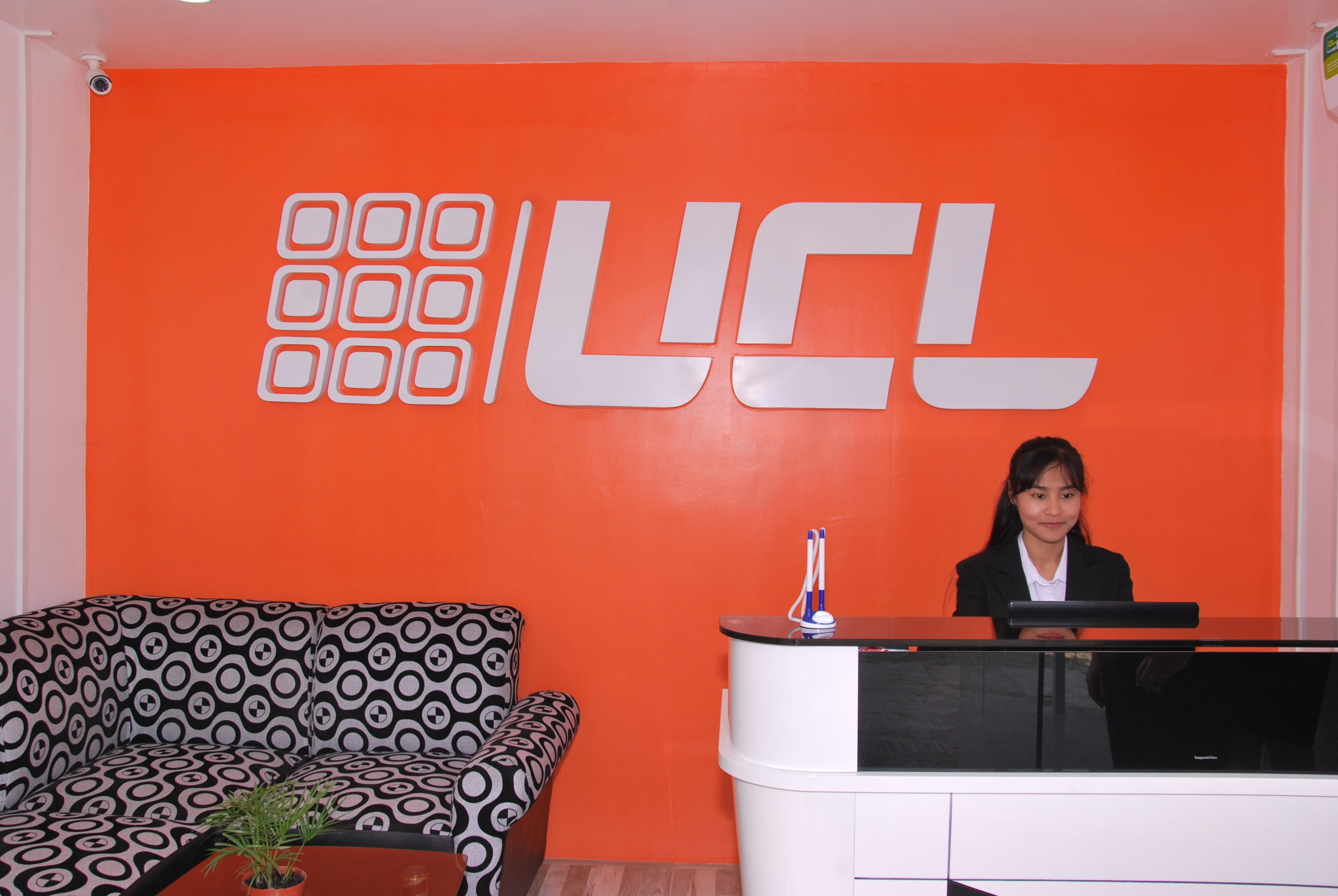 UCLMM